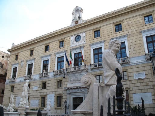 La giunta vara il piano Farmacie Pronte ad aprire 29 nuove attività