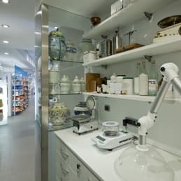 Laboratorio galenico farmacia, quale è la dotazione minima?